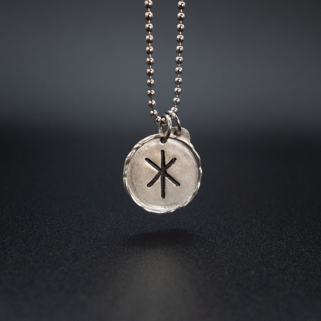 SILVER PENDANT WITH CHAIN - RUNE